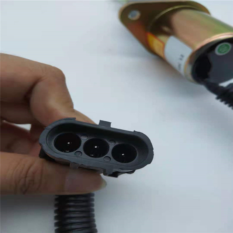 3928160 Durdurma Solenoid Valfı Cummins Land Leveler 6BTA5.9-M2 Motor Parçası İçin Fit