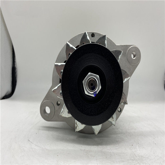 PC60-5 PC60-6 4D95 Ekskavatör Alternatör 24V 15A 600-821-3850 0-33000-5510