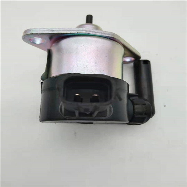1C010-60015 Kubota Harvester / Ekskavatör Parçaları İçin Kısa İğne Durdurma Solenoid Valfı
