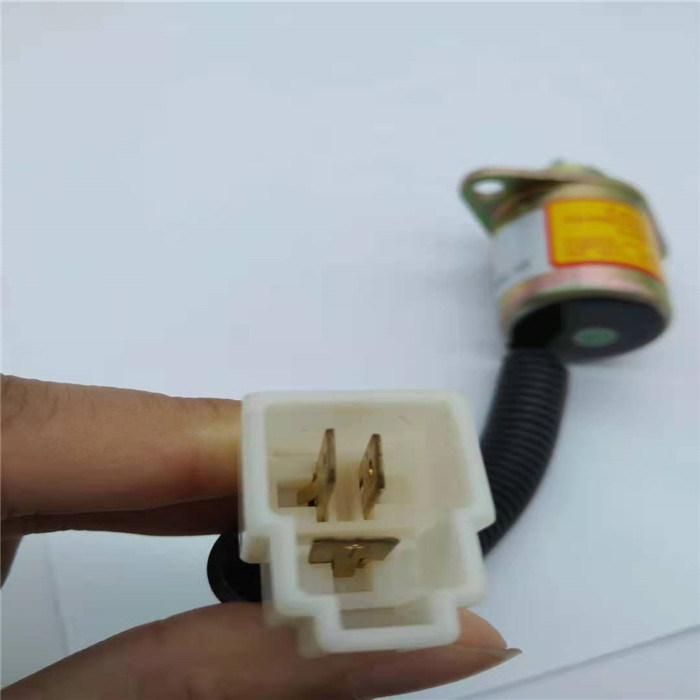 1503ES-12A5UC5S Durdurma Solenoid Valfı SA-4569-T 17454-60010 Kubota Durdurma Solenoidine Uyar
