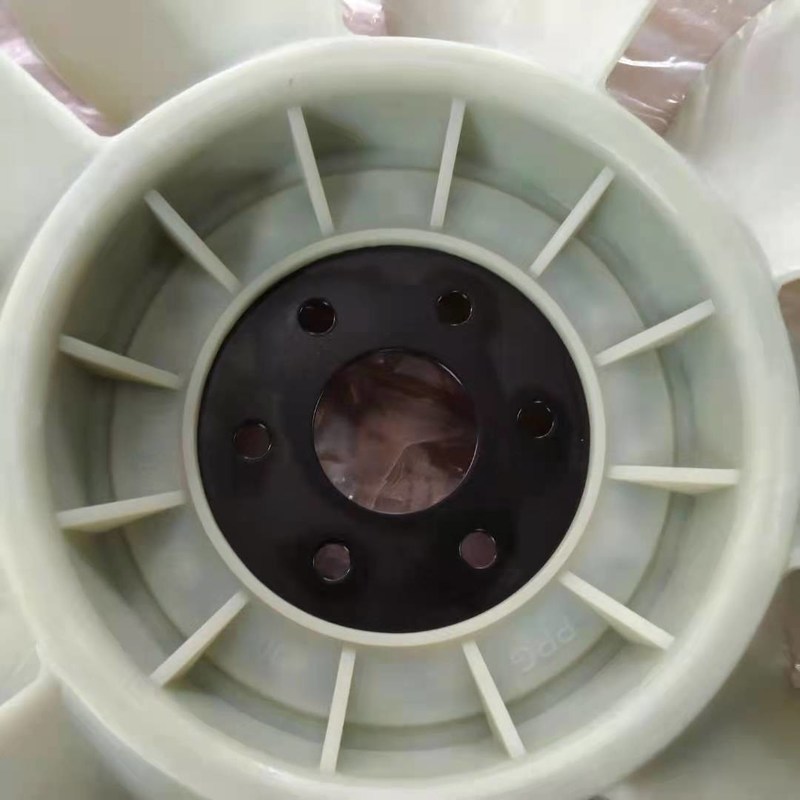 600-625-7620 Ekskavatör Motor Soğutma Fanı Bıçağı PC200-8 PC200-6 PC200-7 6D102'ye Uyar