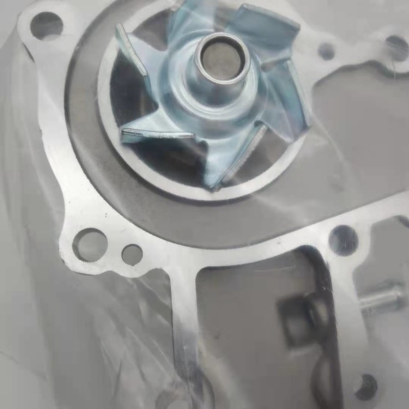 1K321-73030 Su Pompası KX151 KX161 Motor V2403 4D87 PC56 Ekskavatör Digger Forklift Parçaları Uyar